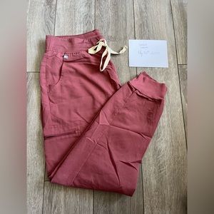 Mauve Medium Zamora Figs Scrubs